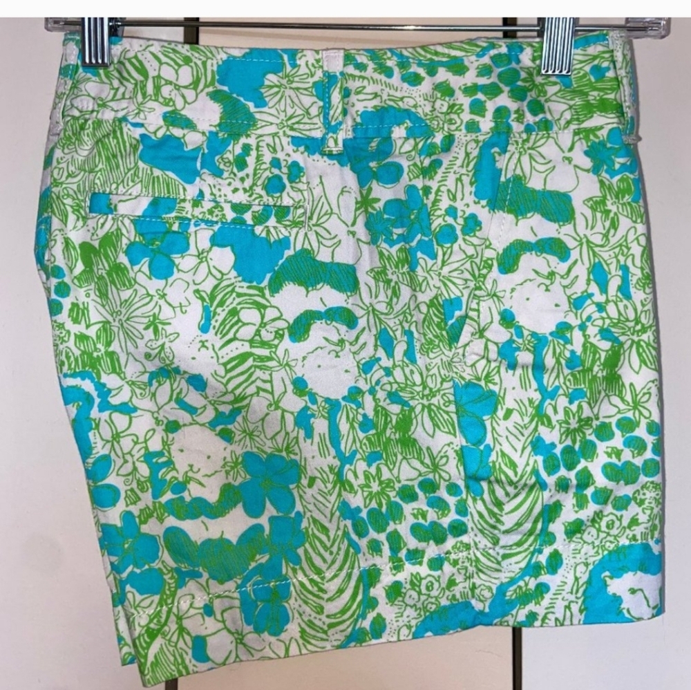 Lilly Pulitzer Green and Blue  Shorts Vibrant Tropical Print In " It's A Zoo". - Picture 4 of 7
